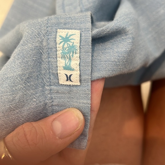 Hurley Light Blue Casual Button Down Shirt size medium. - Picture 10 of 12